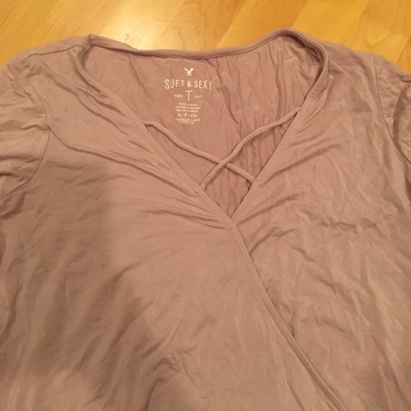 AMERICAN EAGLE bell sleeve surplice flowy top - Picture 3 of 6